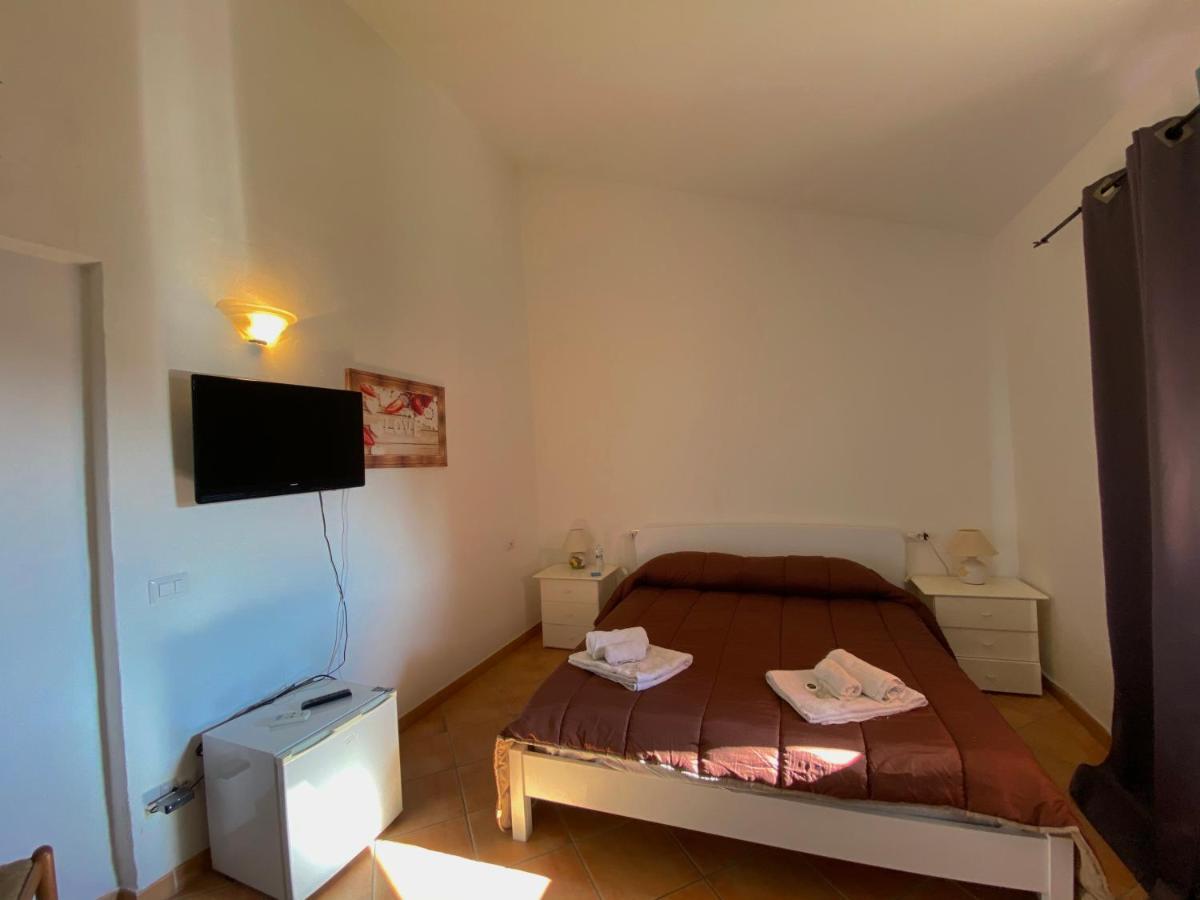 La Coccinella Al Mare Bed & Breakfast San Teodoro  Luaran gambar