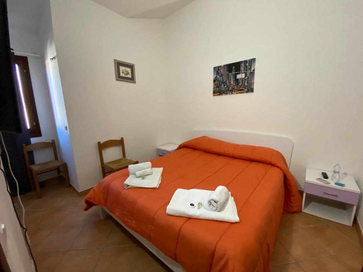 La Coccinella Al Mare Bed & Breakfast San Teodoro  Luaran gambar